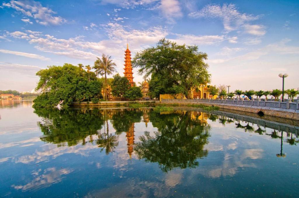 Garden Boutique And Hanoi